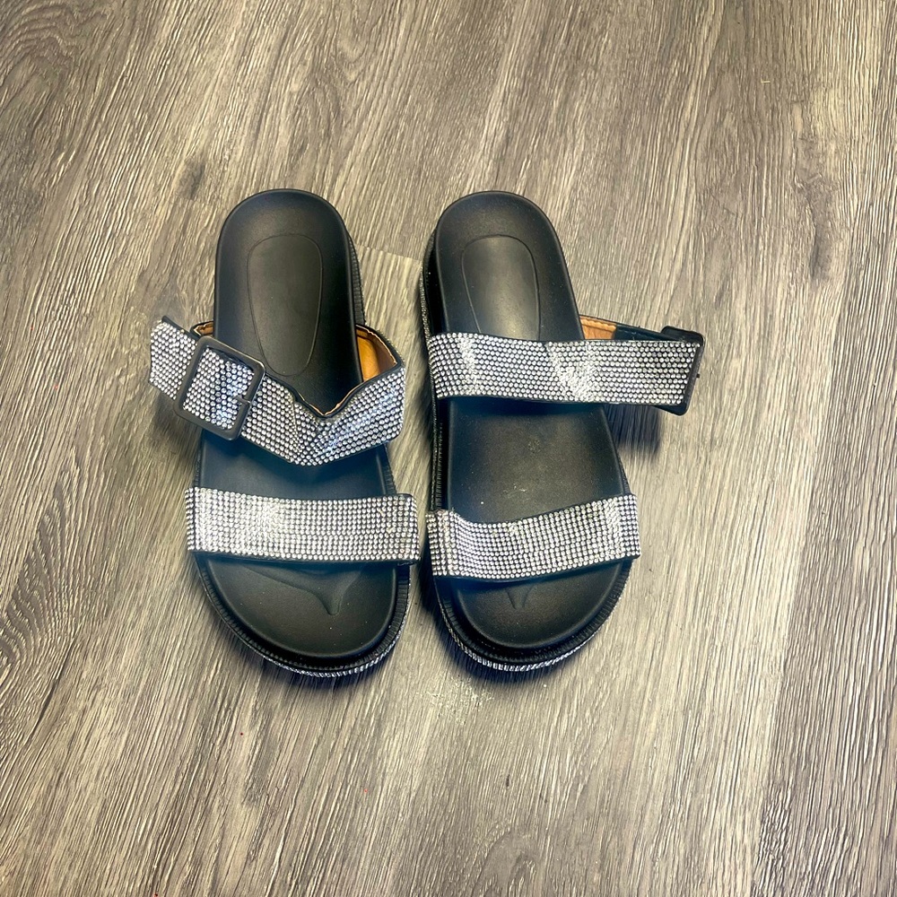 New Never Worn Black Sandals